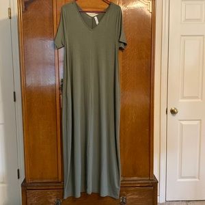 Ladies Maxi length dress